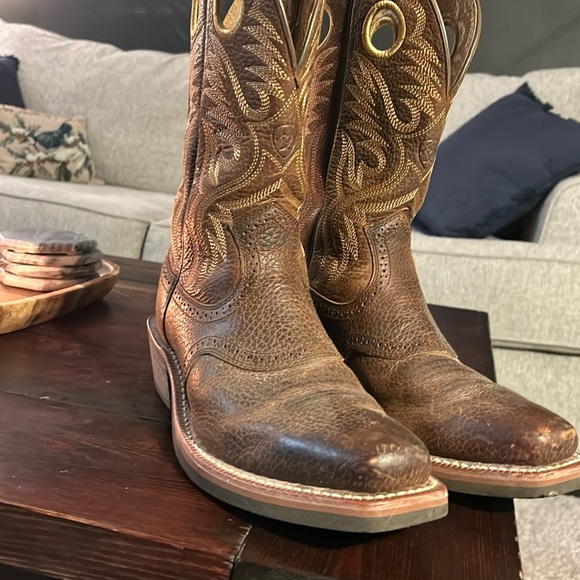Men’s Ariat Boots - 9D - Picture 2 of 8